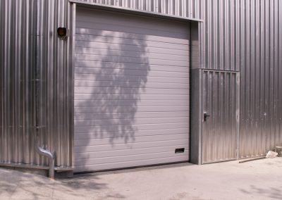 porte sectionnelle industrielle one fermeture